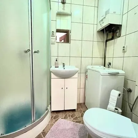 公寓 Bezagenta Mineralna 1 Bed Wi-fi *